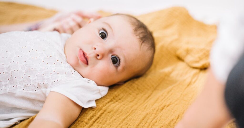 Cara mengetahui mata bayi normal